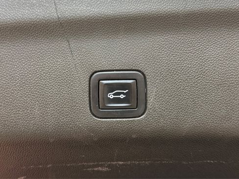Used 2022 Chevrolet Tahoe RST w/ Luxury Package AWD/4WD image 49