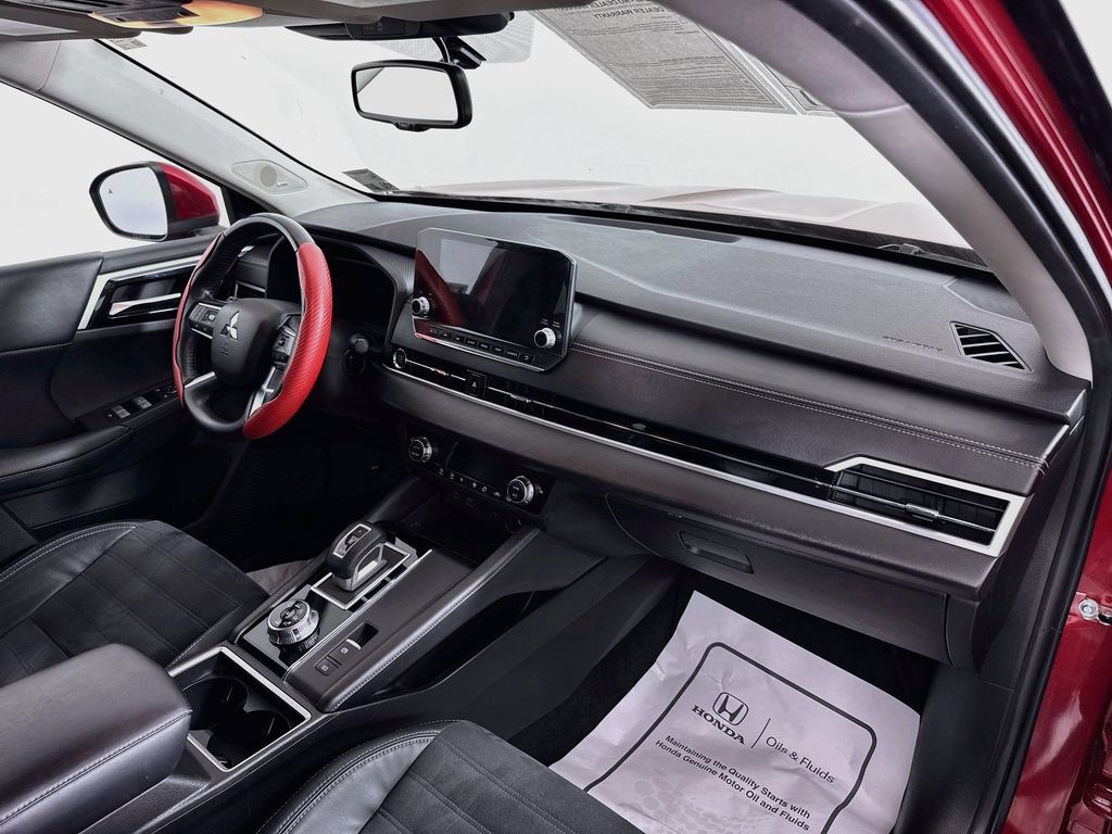 Used 2022 Mitsubishi Outlander SE AWD/4WD image 44