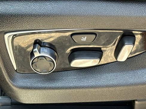 Used 2019 Cadillac Escalade ESV Platinum AWD/4WD image 24