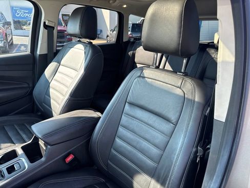 Used 2017 Ford Escape Titanium AWD/4WD image 13