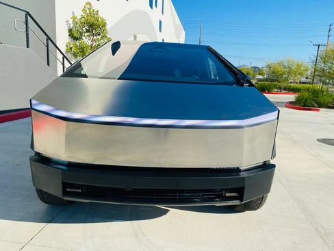 Used 2024 Tesla Cybertruck AWD Crew Cab image 2