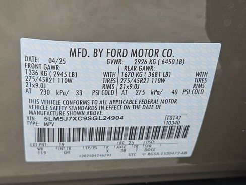 Used 2025 Lincoln Aviator Reserve AWD/4WD image 24