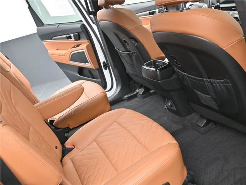 Used 2025 Kia Telluride AWD image 6