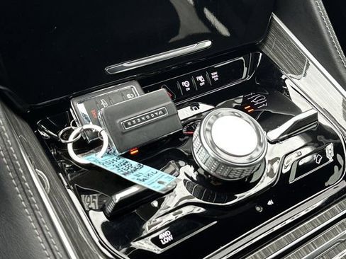 Used 2022 Jeep Wagoneer Series III w/ Convenience Group I image 33