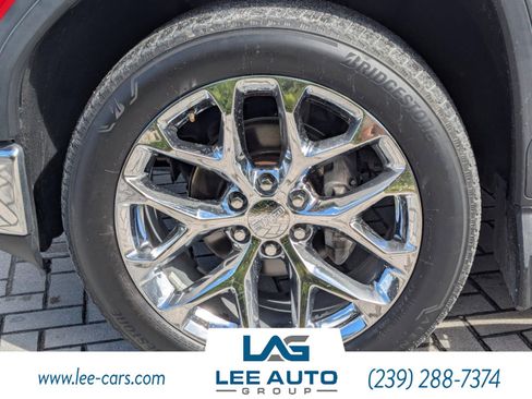 Used 2020 GMC Sierra 1500 SLT w/ SLT Premium Package image 8