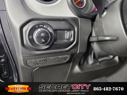 New 2025 Jeep Gladiator Sport image 15