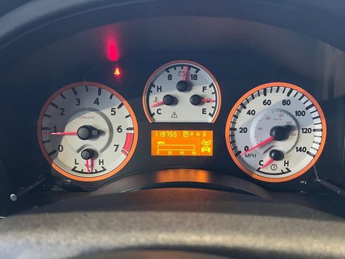 Used 2013 Nissan Armada Platinum image 32