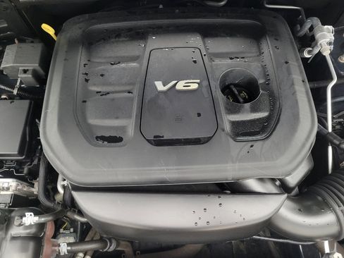 Used 2017 Jeep Grand Cherokee Altitude AWD/4WD image 30