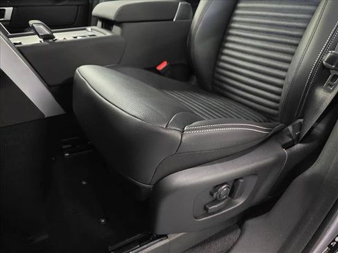 New 2026 Land Rover Discovery S AWD/4WD image 30