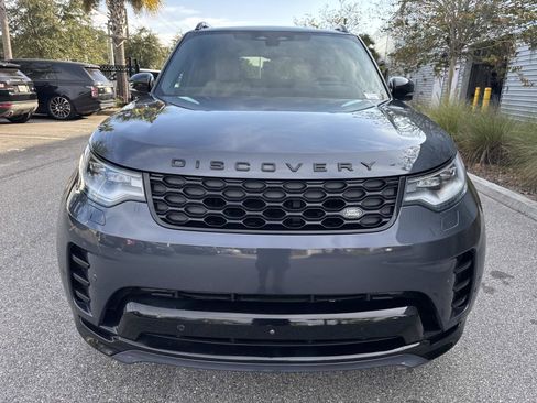 Used 2024 Land Rover Discovery Dynamic SE image 8