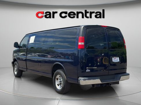 Used 2015 Chevrolet Express 3500 LT w/ LT Preferred Equipment Group RWD image 3
