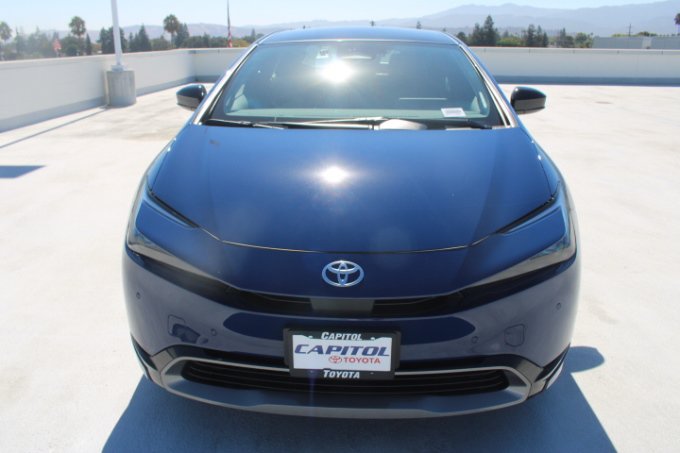 New 2027 Toyota Prius Limited AWD/4WD image 7