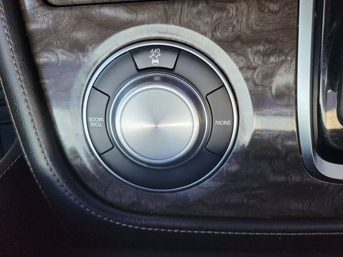 Used 2021 Nissan Armada Platinum w/ Captain's Chairs Package RWD image 24