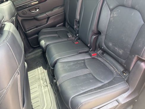 Used 2023 Honda Pilot Touring image 41