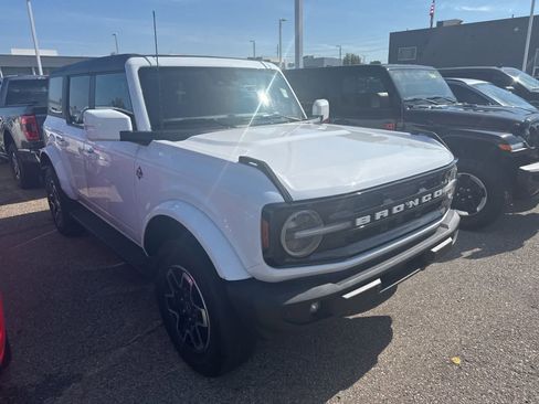 Used 2023 Ford Bronco Outer Banks AWD/4WD image 6