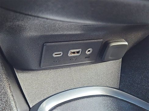 Used 2021 Chevrolet Malibu RS image 17