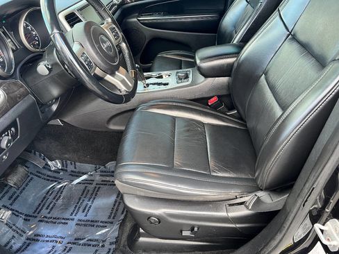 Used 2011 Jeep Grand Cherokee Laredo image 18