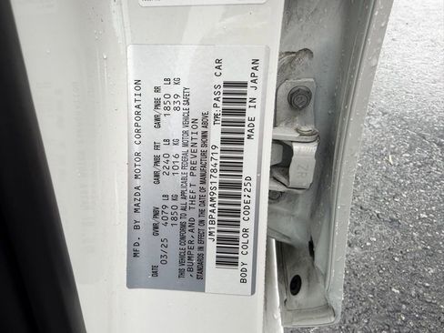 Certified 2025 MAZDA MAZDA3 s image 29