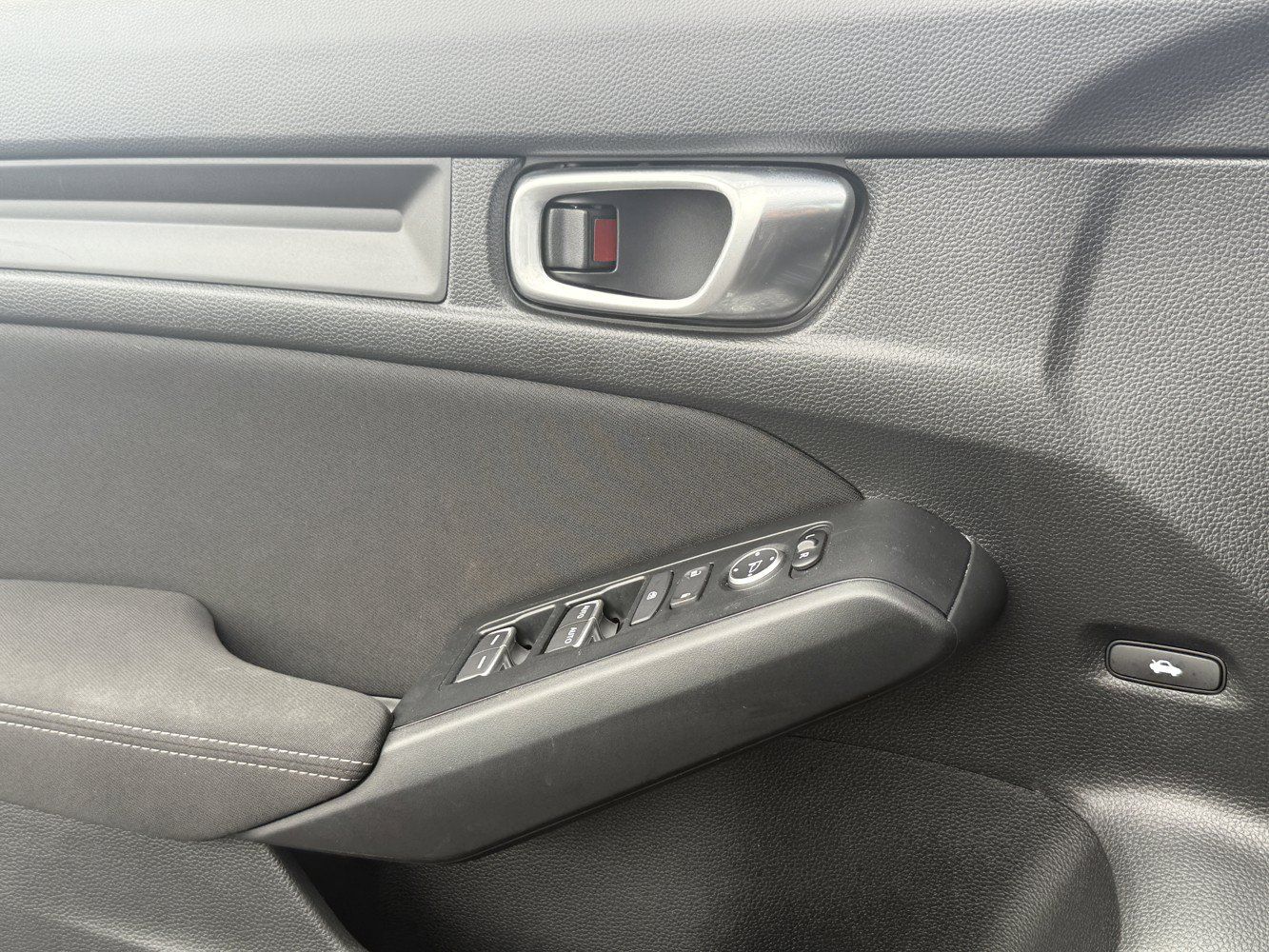 Certified 2025 Honda Civic Sport image 19