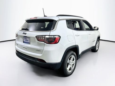 Used 2023 Jeep Compass Latitude w/ Convenience Group AWD/4WD image 5