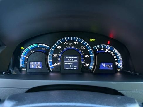 Used 2014 Toyota Camry XLE w/ Leather Package FWD image 16