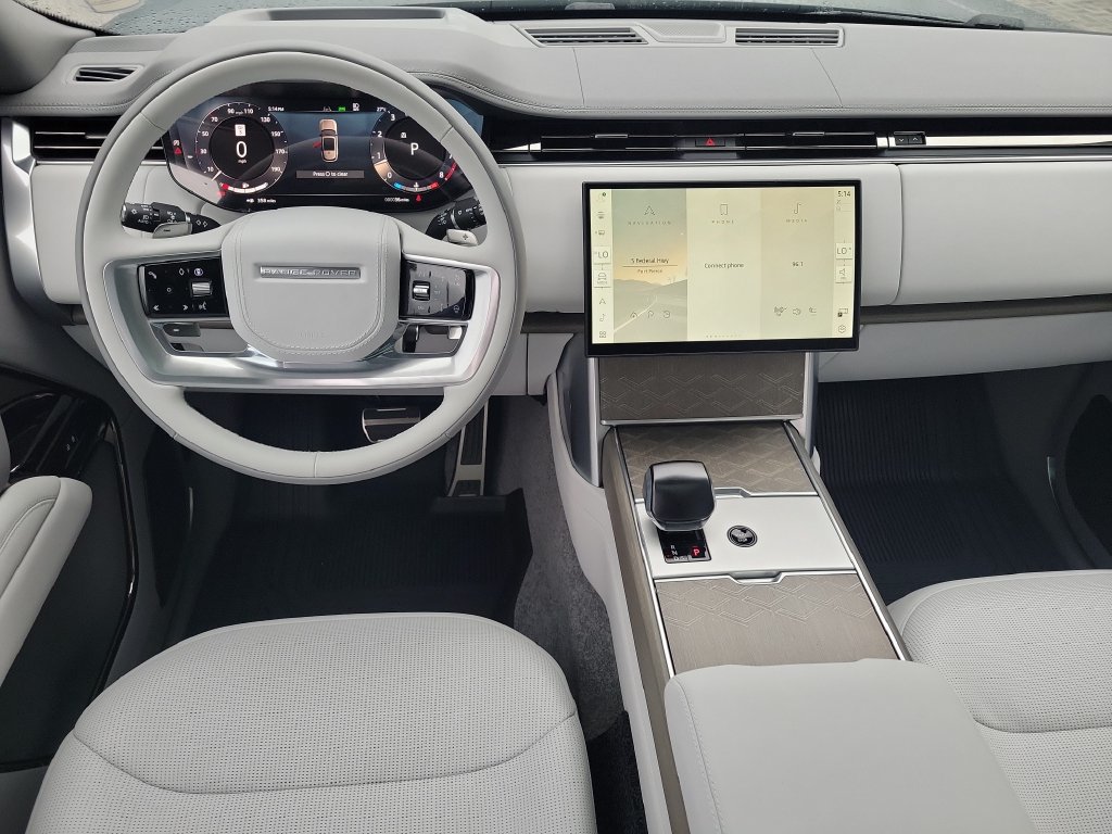 New 2026 Land Rover Range Rover SV AWD/4WD image 18