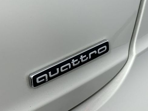 Used 2023 Audi Q8 Prestige AWD/4WD image 10