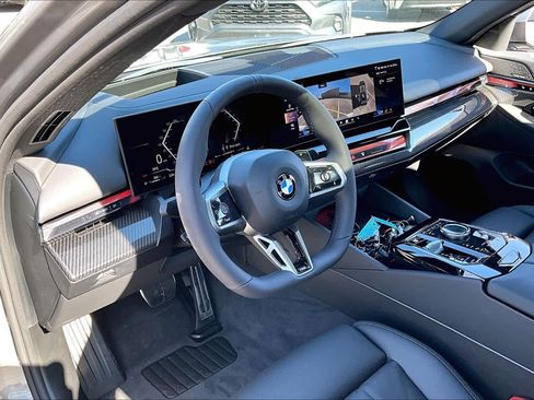 Used 2026 BMW 540i xDrive w/ M Sport Package image 18
