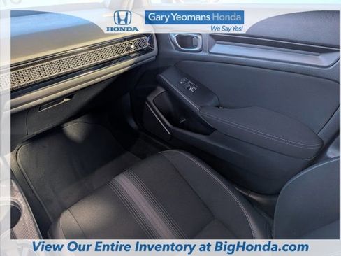 Used 2024 Honda Civic Sport image 17