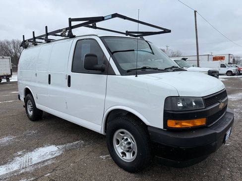 Used 2019 Chevrolet Express 2500 w/ Driver Convenience Package image 3