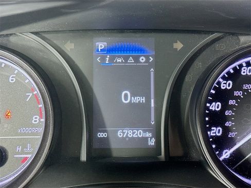 Used 2022 Toyota Camry SE image 15