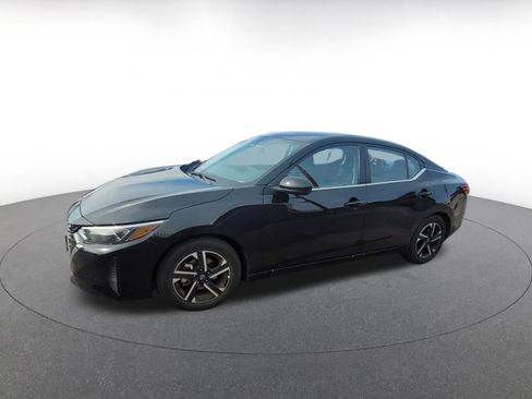 Used 2025 Nissan Sentra SV image 2