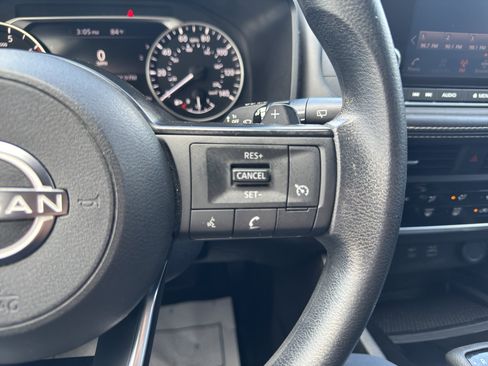 Used 2023 Nissan Rogue S FWD image 21