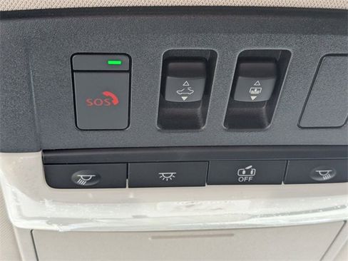 New 2025 Nissan Pathfinder SV w/ SV Premium Package image 26