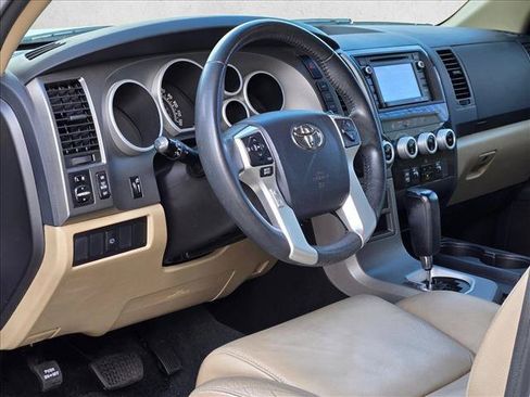 Used 2017 Toyota Sequoia SR5 w/ Premium Package RWD image 9