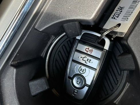 Used 2018 Ford F150 Lariat AWD/4WD image 31