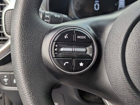 Used 2025 Kia Soul LX w/ LX Technology Package image 21