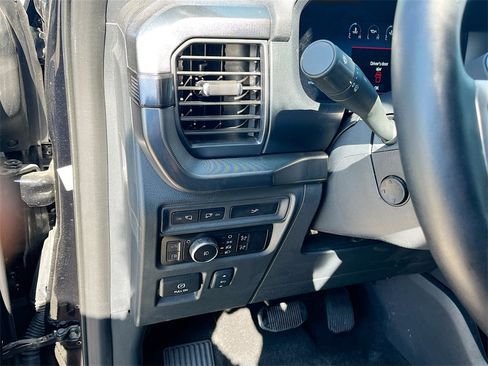 Used 2024 Ford F150 Lariat w/ Equipment Group 502A High image 10