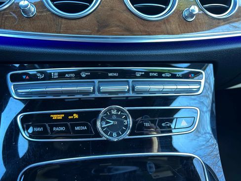 Used 2017 Mercedes-Benz E 300 4MATIC image 30