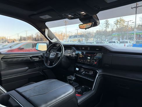 Used 2023 GMC Sierra 1500 AT4X image 16