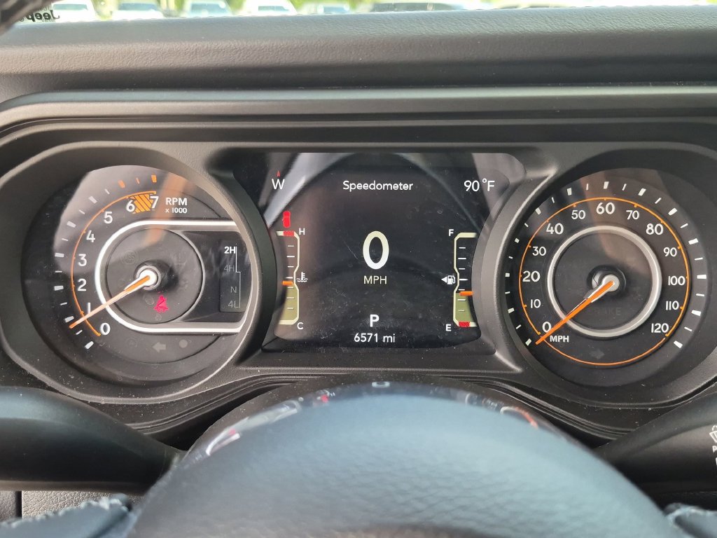 Used 2026 Jeep Wrangler Unlimited Sahara AWD/4WD image 19
