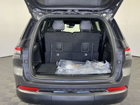 New 2024 Jeep Grand Cherokee L Altitude image 25
