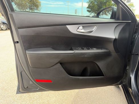Used 2023 Kia Forte LX FWD image 18