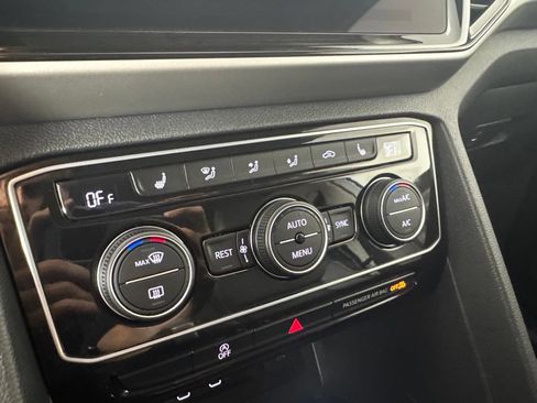 Used 2023 Volkswagen Atlas SEL AWD/4WD image 26