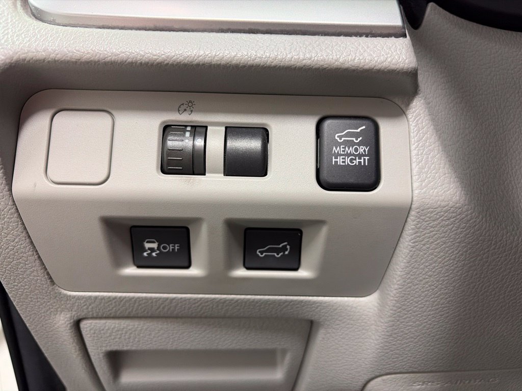 Used 2014 Subaru Forester 2.5i Touring AWD/4WD image 15
