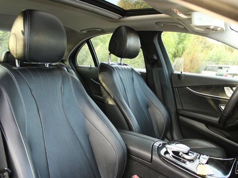 Used 2017 Mercedes-Benz E 300 image 43