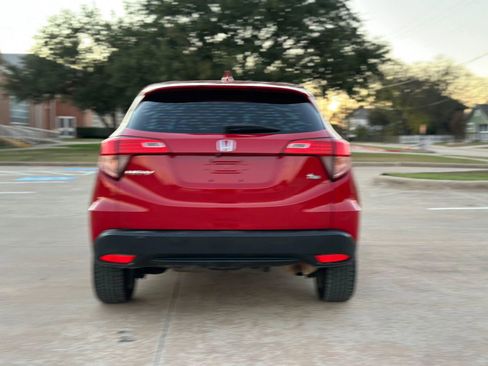 Used 2017 Honda HR-V LX image 8