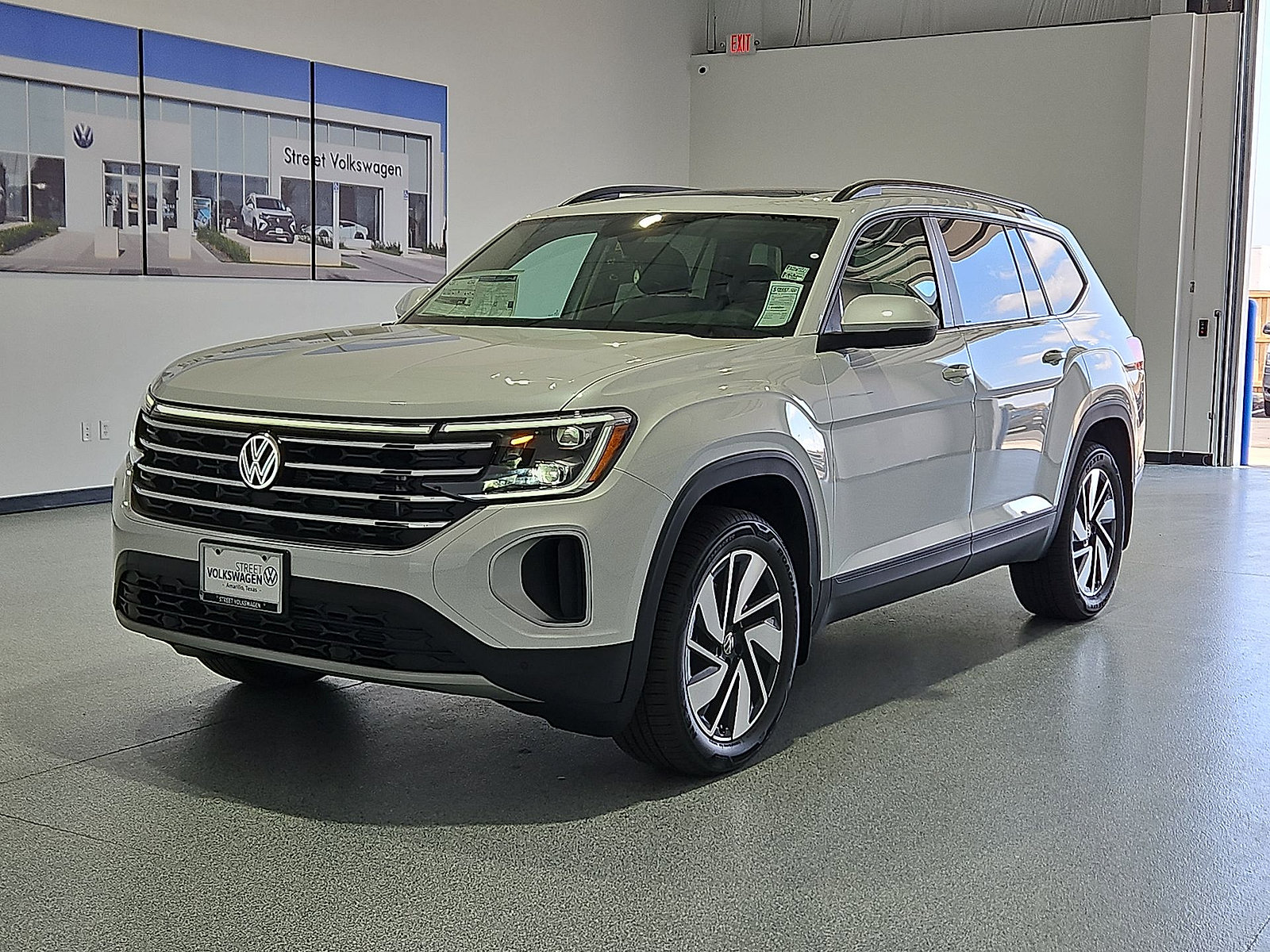 New 2026 Volkswagen Atlas SE FWD image 5