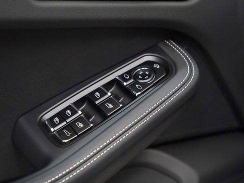 New 2026 Porsche Macan S image 23