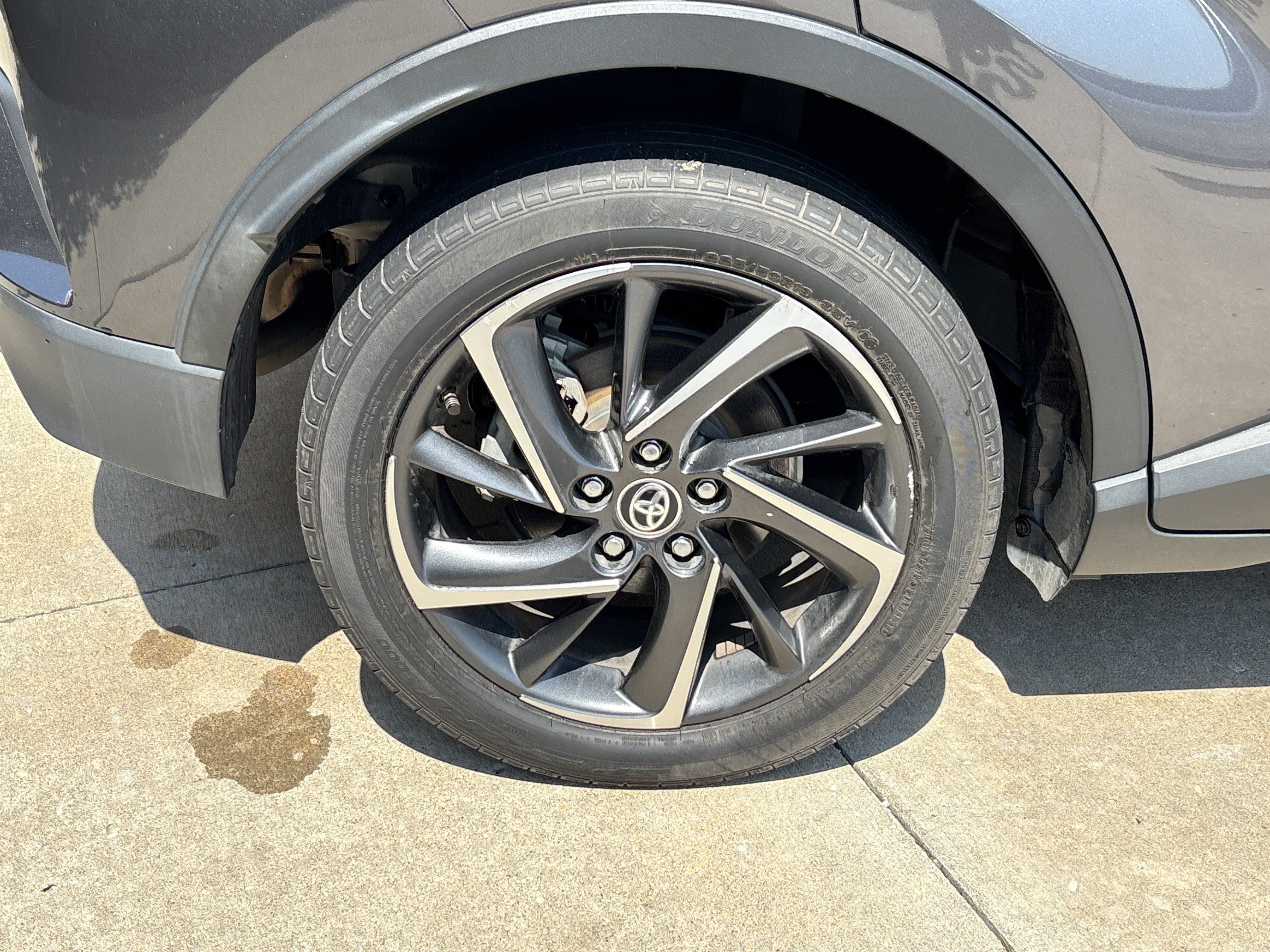 Used 2021 Toyota C-HR Limited FWD image 35